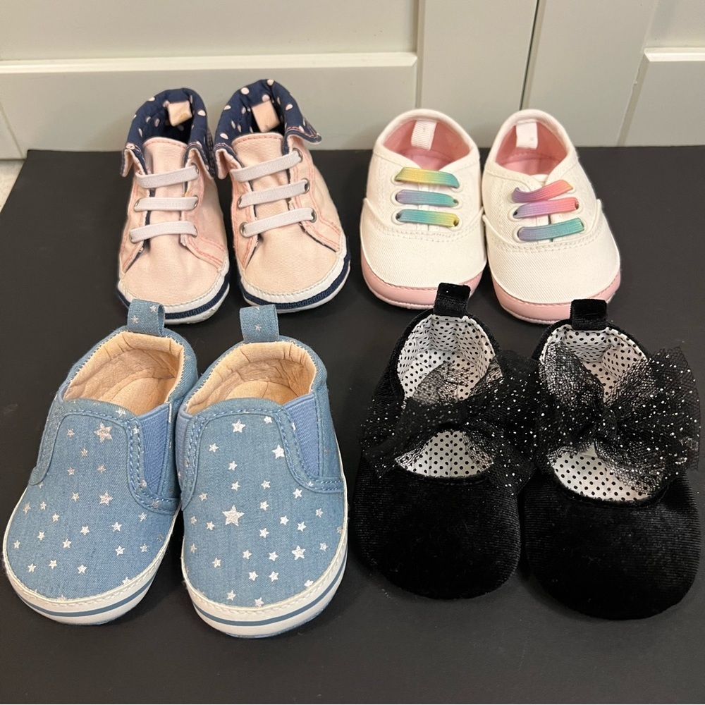 Lot of 4 Pairs 0-3 Months Old Navy, Carter's, Joe Fresh Baby Shoes | Size 1